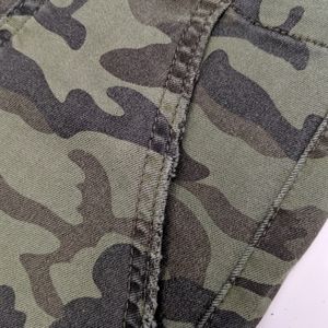 KUT Camo Crops Evereve Sz. 8